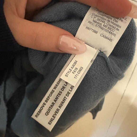 Never Worn! J Crew 100% Cashmere V-neck sweater - Heather River Blue - Medium - Picture 5 of 5